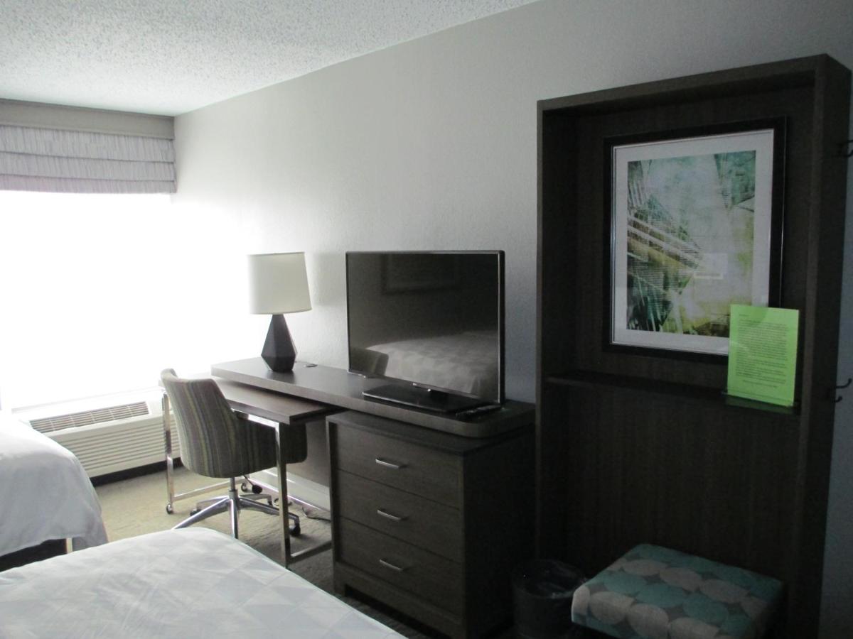 Twin Room with Hearing Mobility Accessible Tub - Non-Smoking at Holiday Inn Research Park by IHG