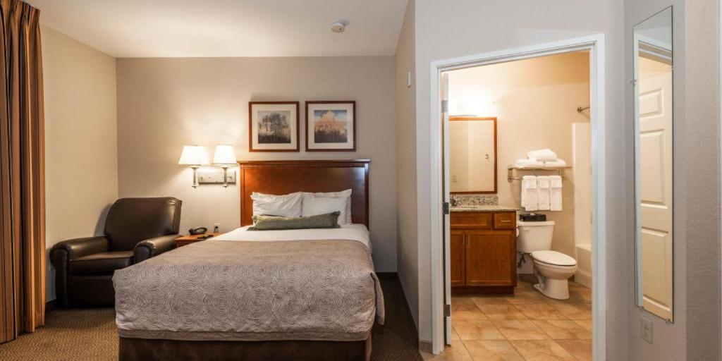 Queen Studio at Candlewood Suites Burlington South, an IHG Hotel