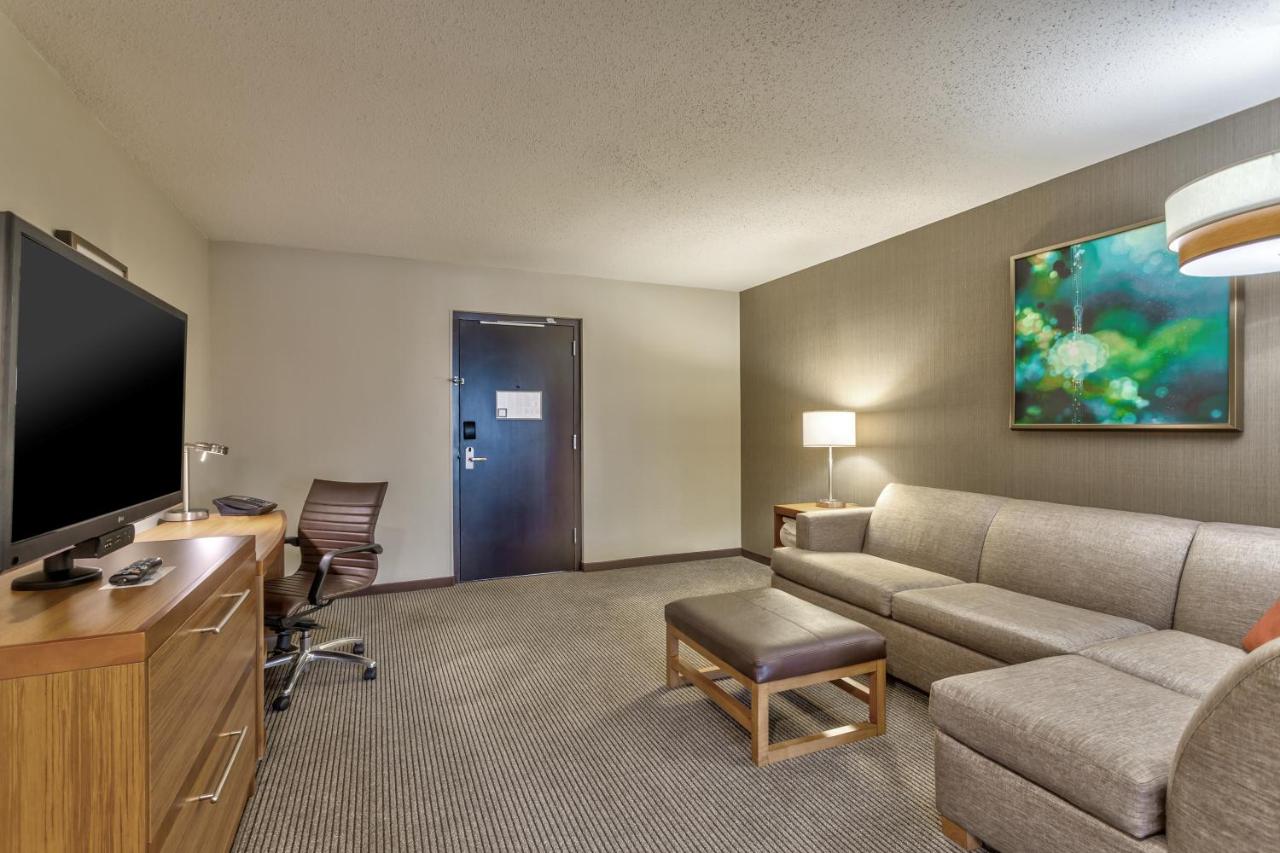 One-Bedroom King Suite at Hyatt Place Minneapolis Downtown