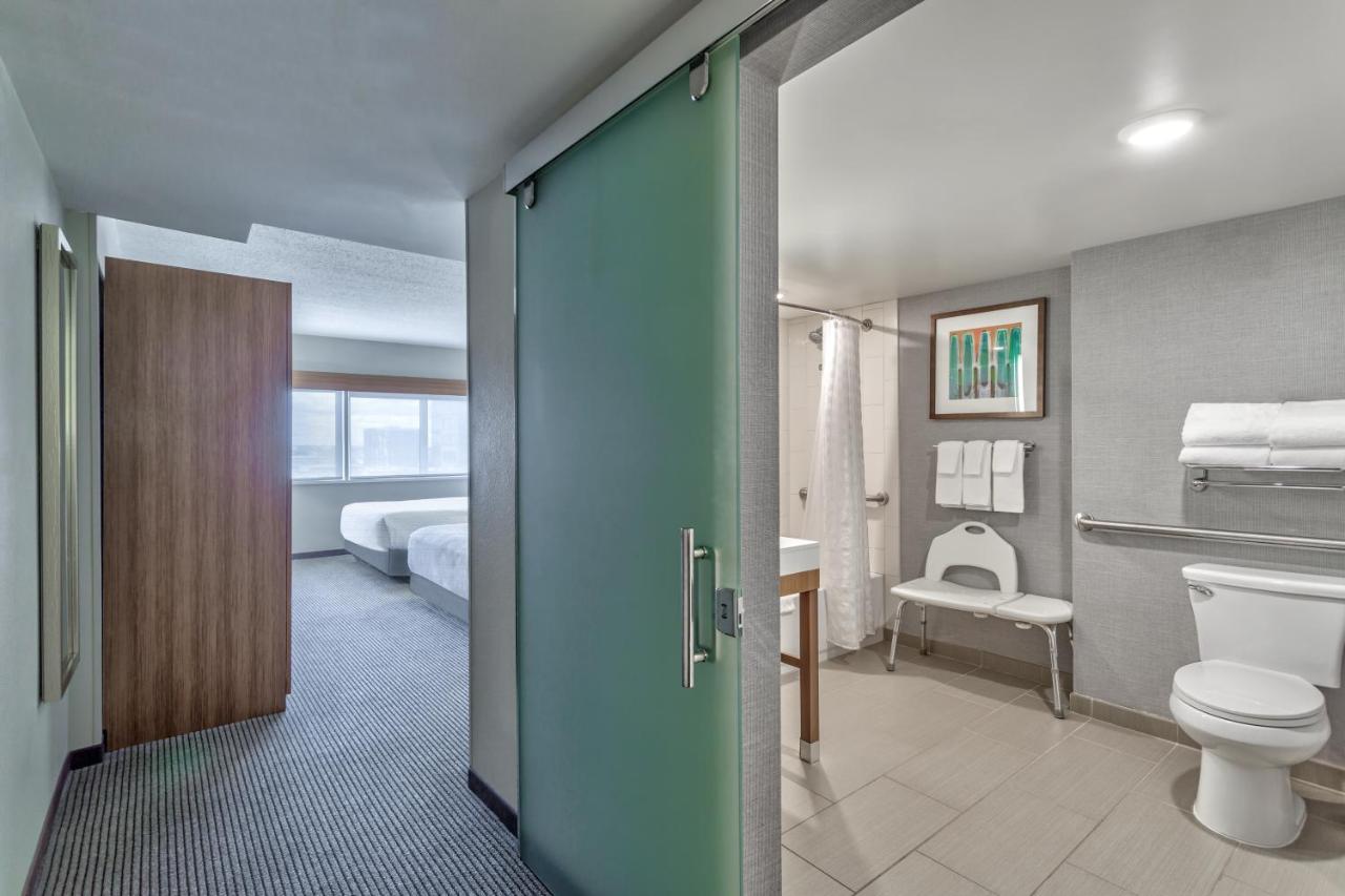 Queen Room with Two Queen Beds - Disability Access at Hyatt Place Minneapolis Downtown