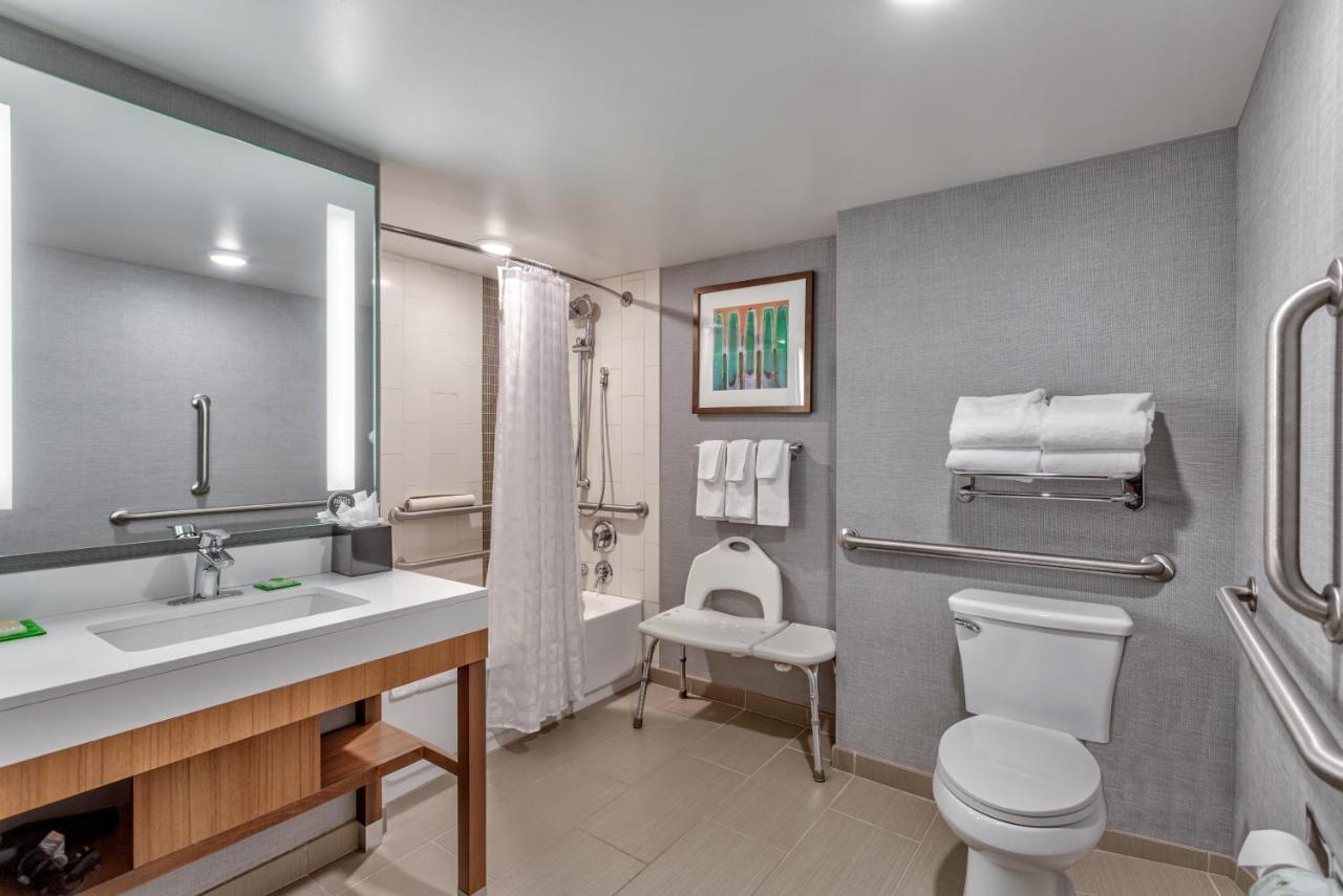 Queen Room with Two Queen Beds - Disability Access at Hyatt Place Minneapolis Downtown