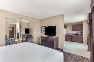 Room #41255538 at La Quinta Inn & Suites by Wyndham Meridian / Boise West