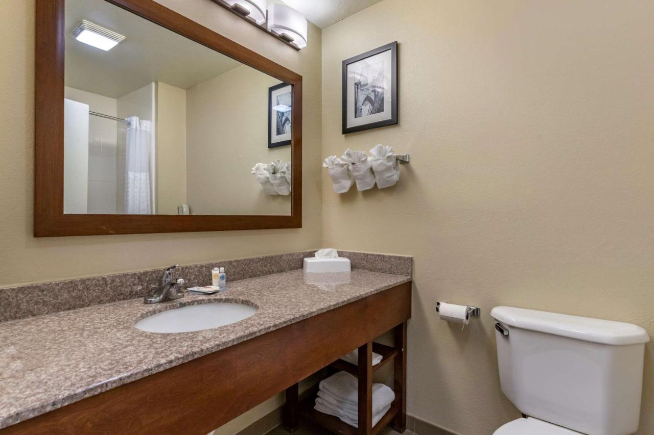 Queen Room with Two Queen Beds at Comfort Inn & Suites Texas Hill Country