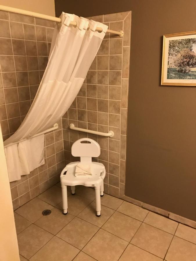 King Room - Accessible/Non-Smoking at Quality Inn & Suites Silverthorne - Copper Mountain
