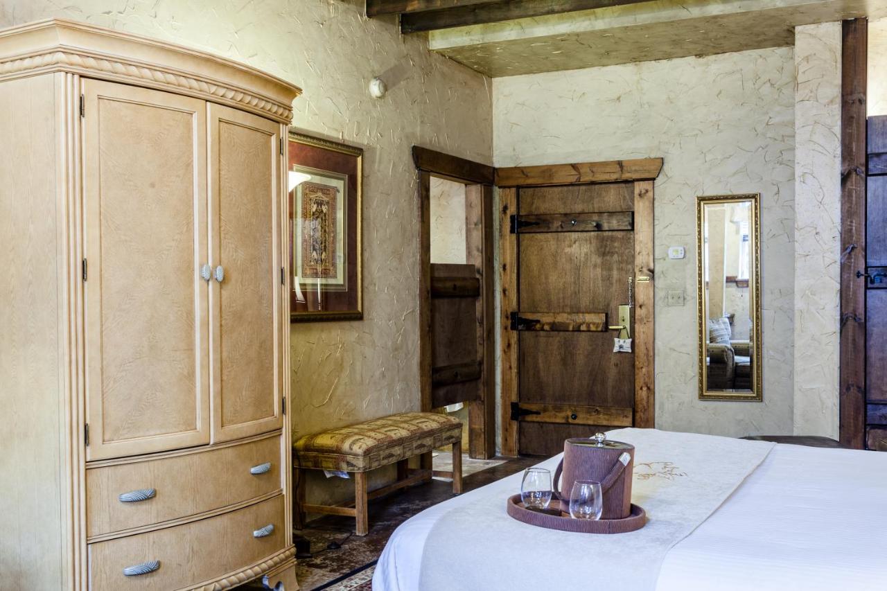 Club Room/ Coach Room at The Inn At Leola Village, a Historic Hotel of America