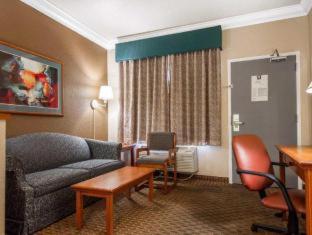 Room #48912112 at Comfort Inn and Suites San Francisco Airport North