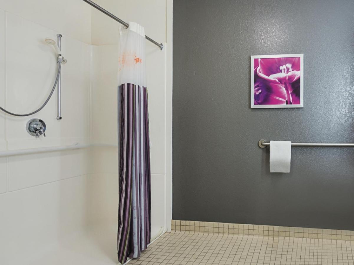 King Room - Mobility Access/Non-Smoking at La Quinta Inn & Suites by Wyndham Boston-Andover