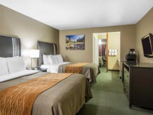 Room #30026515 at The Oakhurst Inn at Yosemite