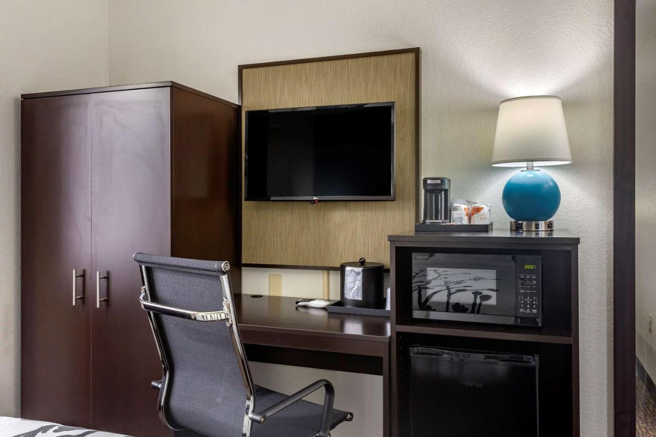Standard Queen Room - Non-Smoking at Sleep Inn St. Robert-Fort Leonard Wood