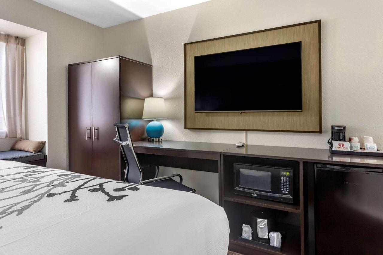 King Suite - Non-Smoking at Sleep Inn St. Robert-Fort Leonard Wood