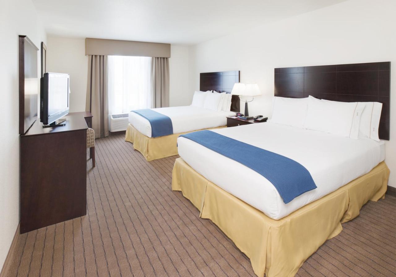 Queen Suite with Two Queen Beds - Non-Smoking at Holiday Inn Express & Suites Omaha I-80 by IHG
