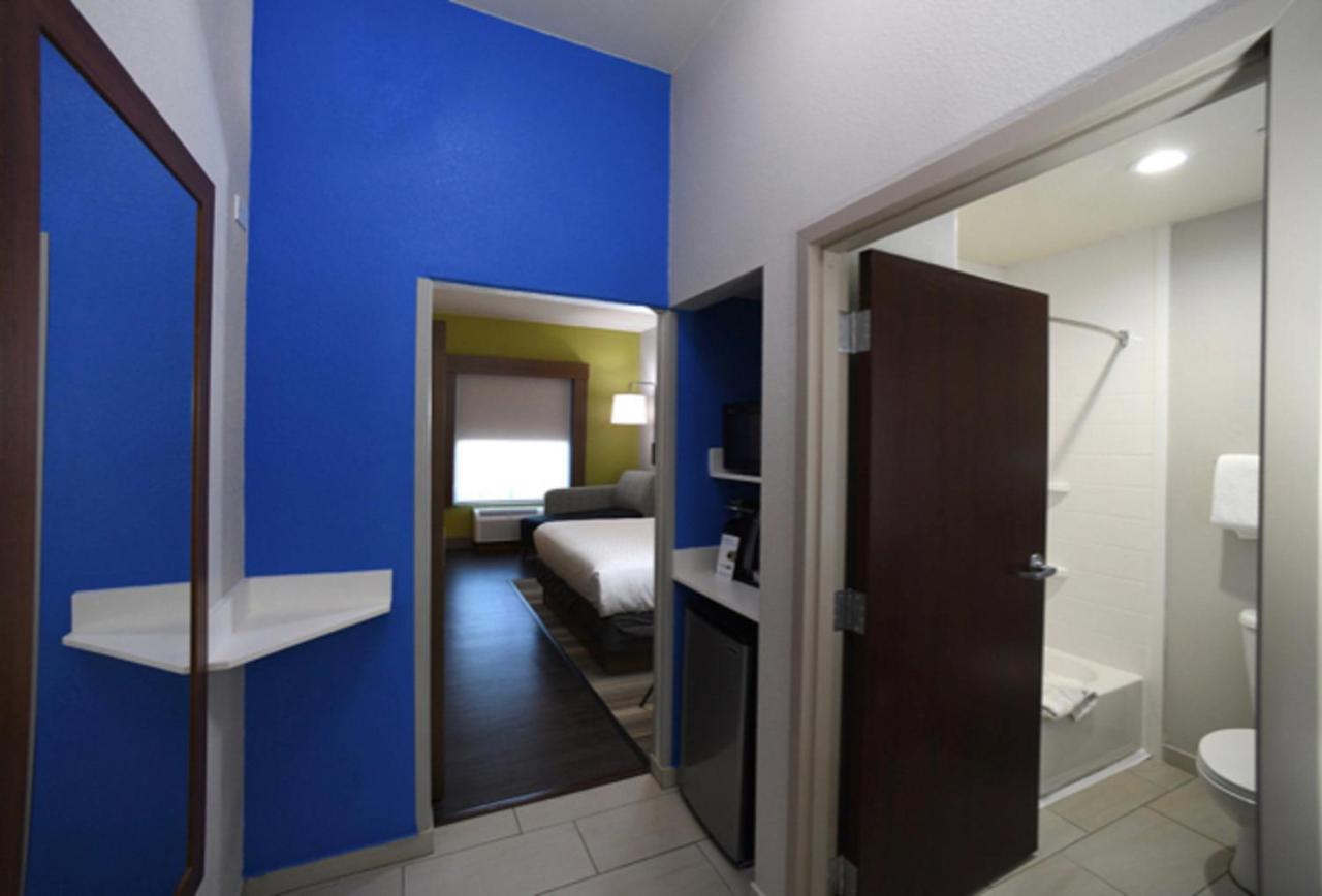 King Room - Non-Smoking at Holiday Inn Express Hotel & Suites Seguin by IHG