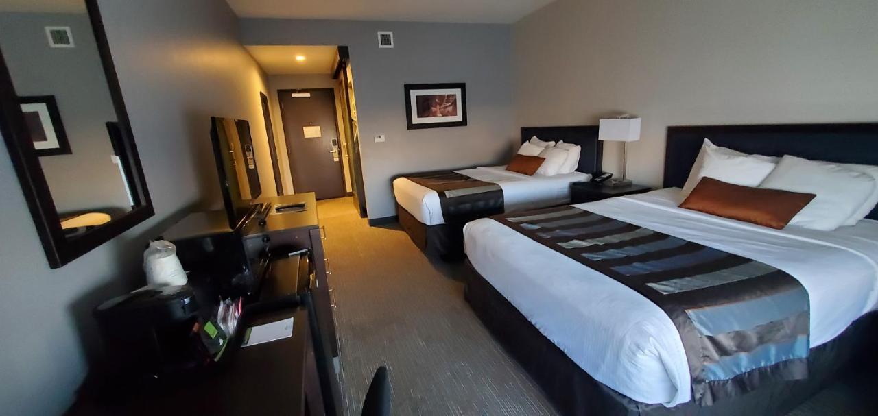 Deluxe Queen Room - Mobility Access/Non-Smoking at Wingate by Wyndham Page Lake Powell