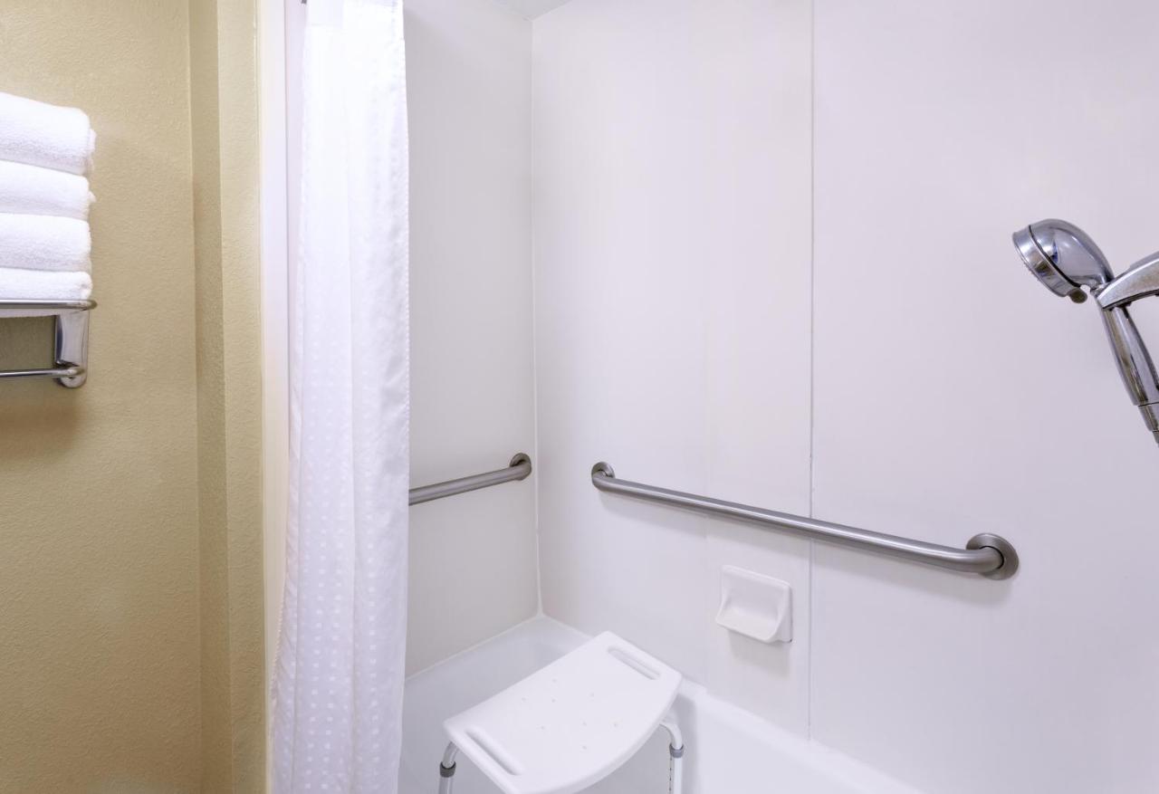 2 Queen Bed Deluxe Mobility Access Tub - Non-Smoking at Holiday Inn & Suites Daytona Beach on the Ocean by IHG