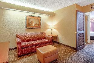 Room #18795409 at Quality Suites San Antonio Northeast