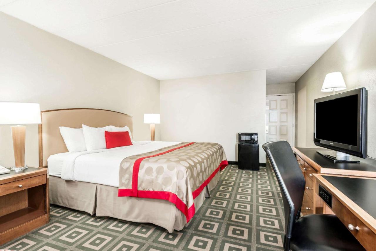 King Room - Mobility Access/Non-Smoking at Ramada by Wyndham Xenia