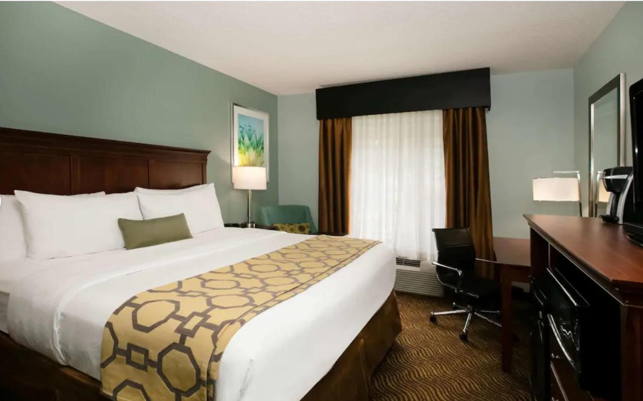 King Room - Mobility Access/Non-Smoking at Baymont Inn & Suites by Wyndham Braselton