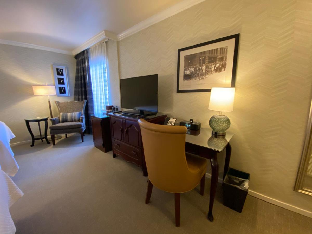Double Room - Disability Access at Hotel Boulderado