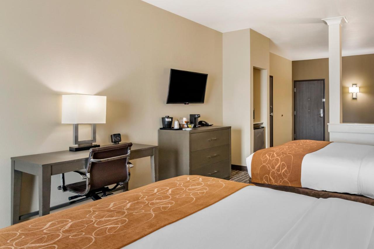 Queen Room with Two Queen Beds - Disability Access/Non-Smoking at Comfort Suites Near Sam Houston Race Park