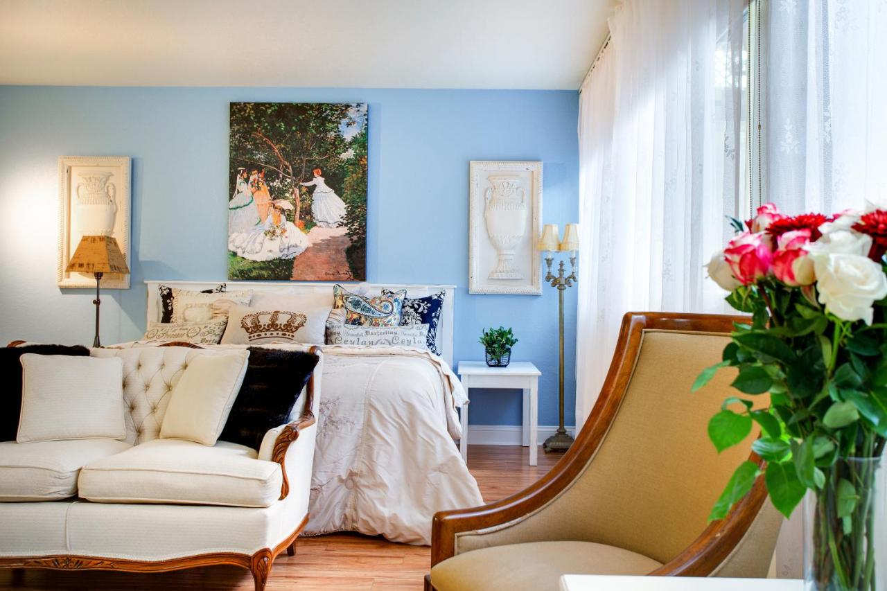 Studio at Stratford Inn