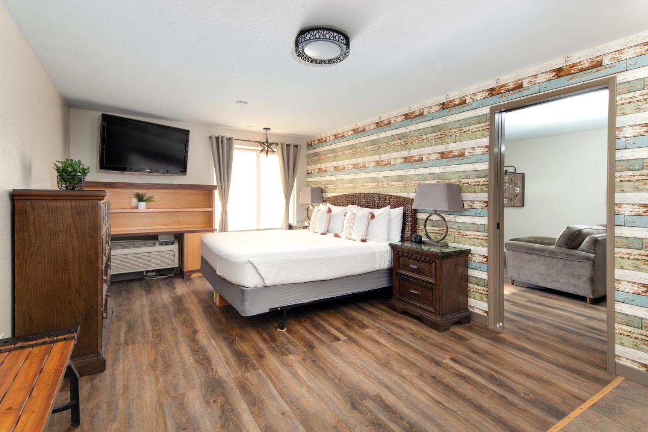 Suite at Stratford Inn
