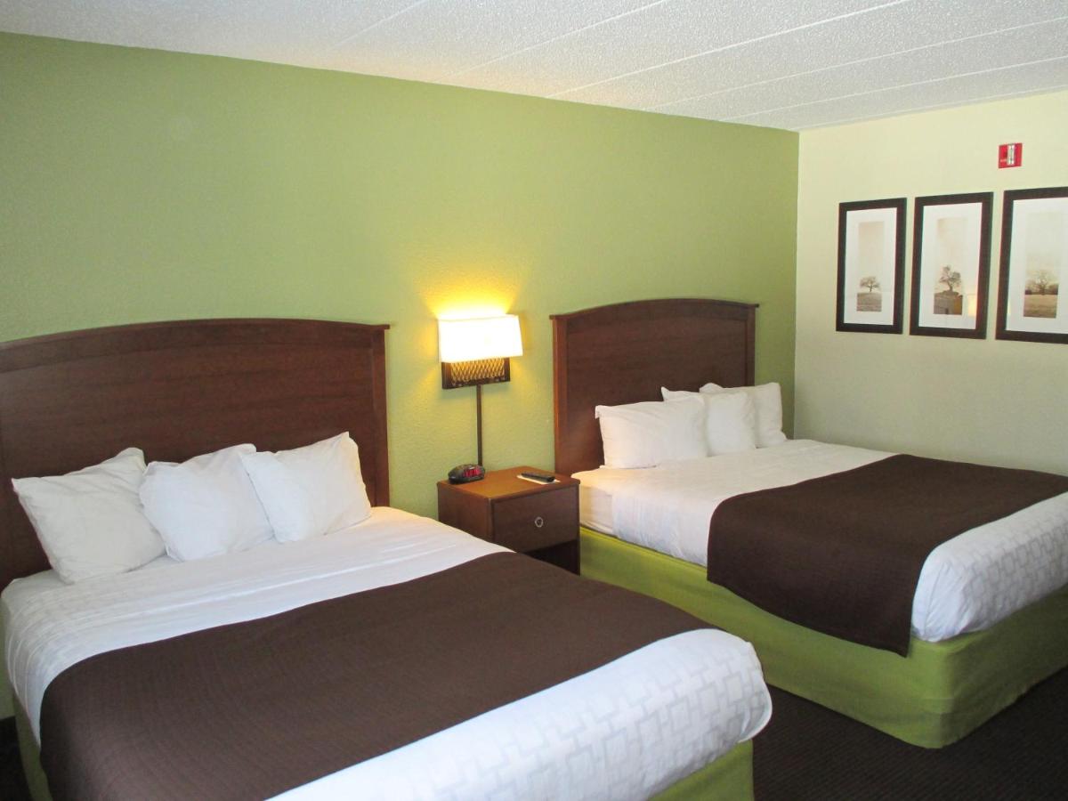 Queen Room with Two Queen Beds at Cobblestone Hotel & Suites – Wisconsin Rapids
