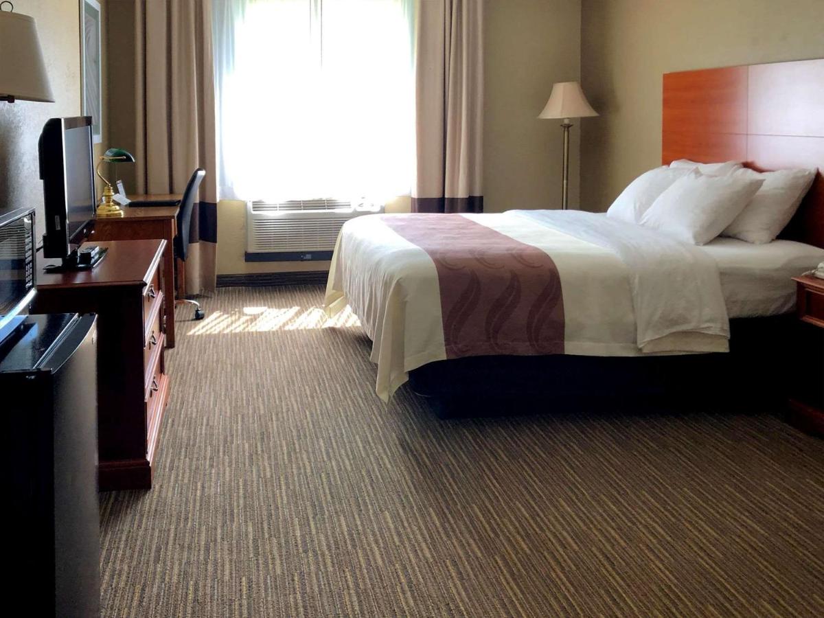 Queen Room - Accessible/Non-Smoking at Quality Inn & Suites New Castle