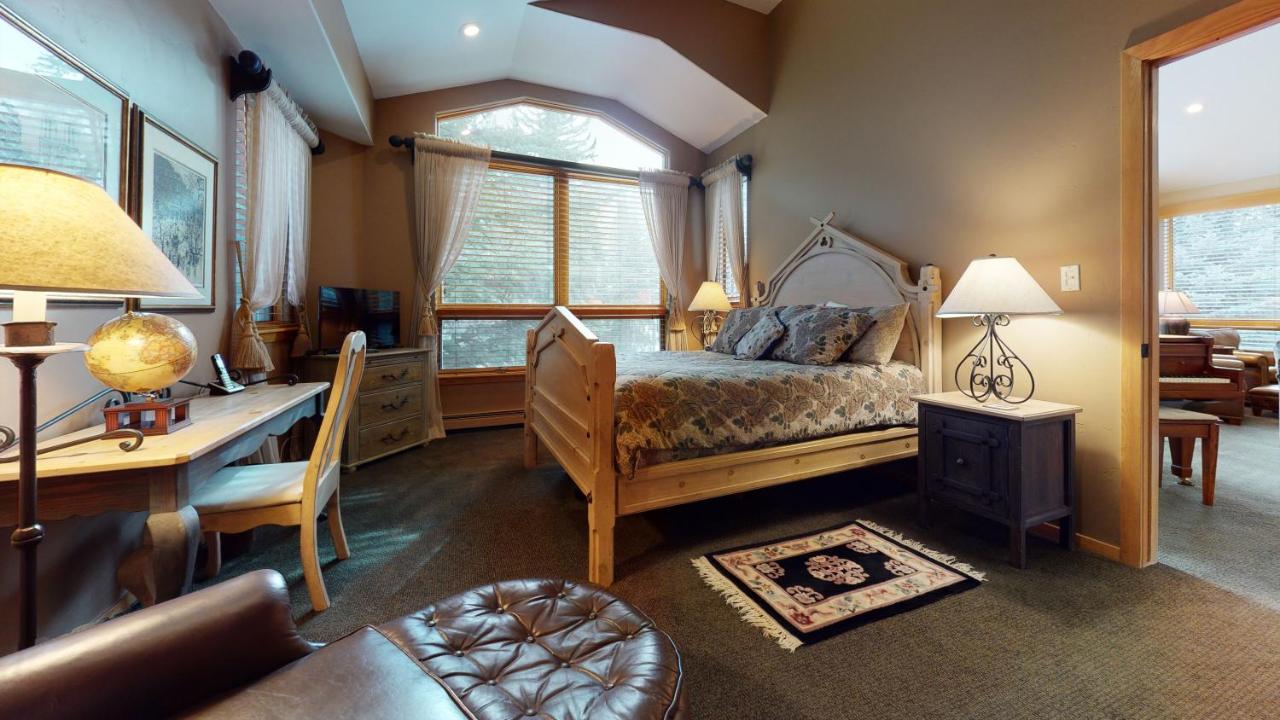 Three-Bedroom Gold Residence at Vail Residences at Cascade Village, a Destination by Hyatt Residence