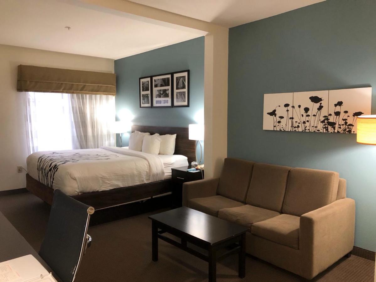 Standard Queen Room - Non-Smoking at Spark by Hilton Montgomery EastChase