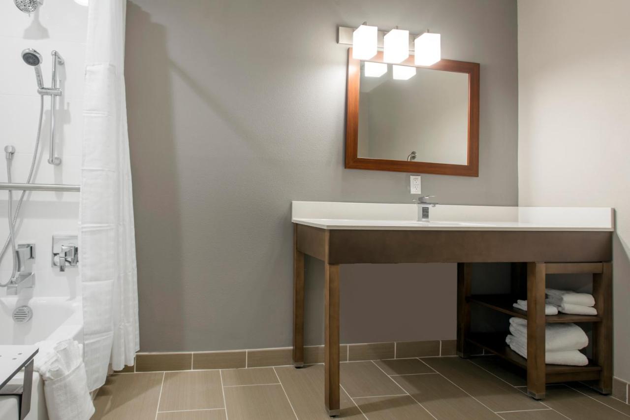 King Suite - Accessible/Non-Smoking at Comfort Suites North Charleston - Ashley Phosphate