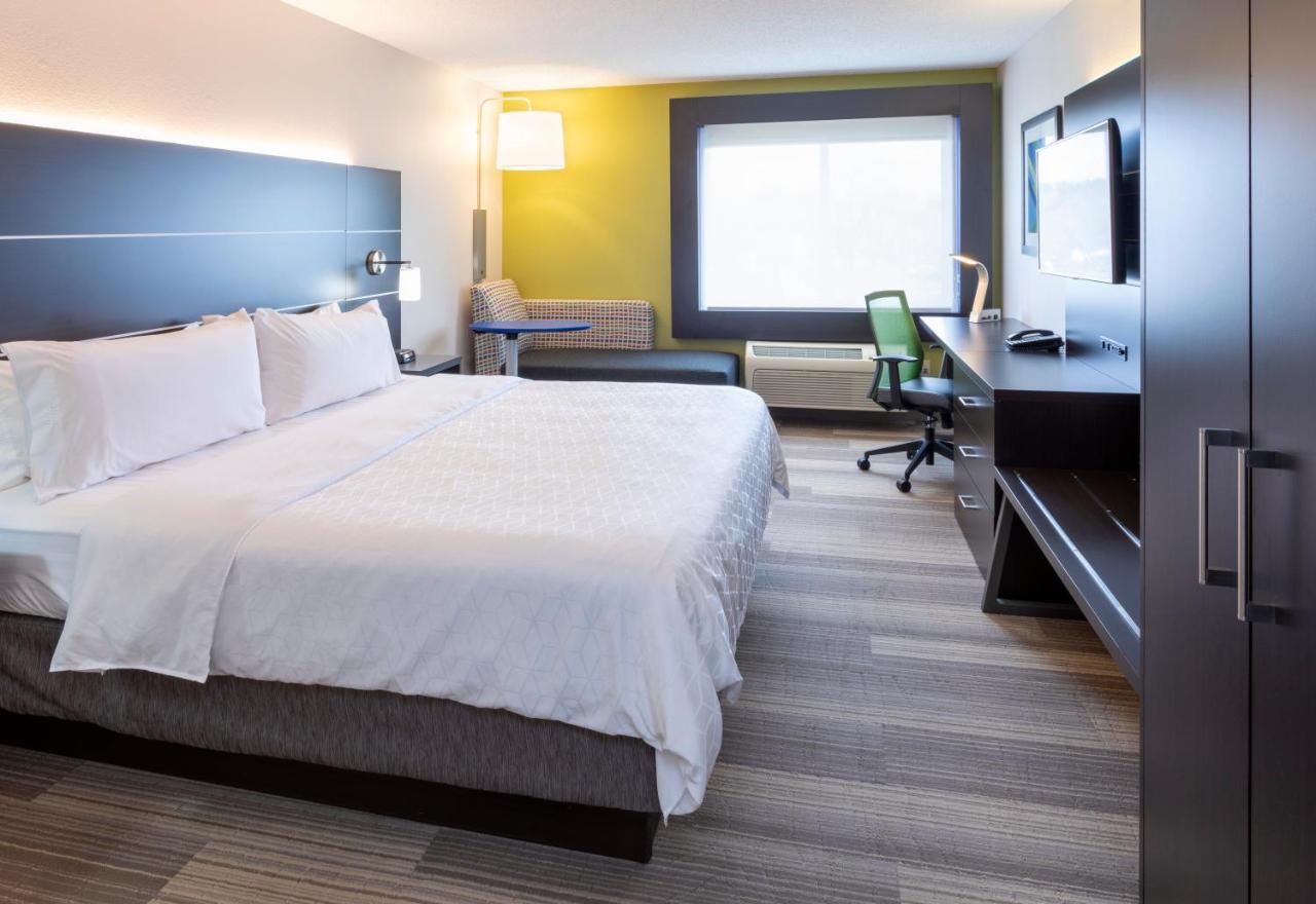 Suite - Non-Smoking at Holiday Inn Express & Suites Vadnais Heights by IHG