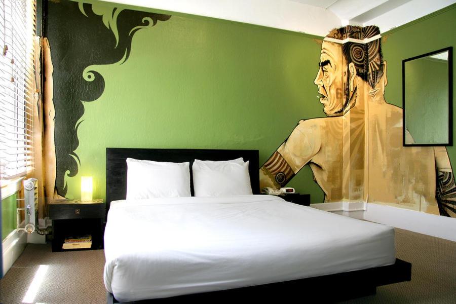 Deluxe Queen Room at Hotel des Arts