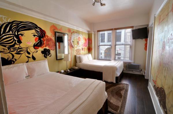 Deluxe Quadruple Room at Hotel des Arts