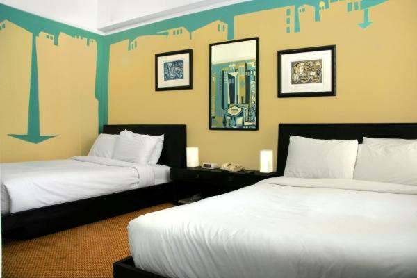 Deluxe Quadruple Room at Hotel des Arts
