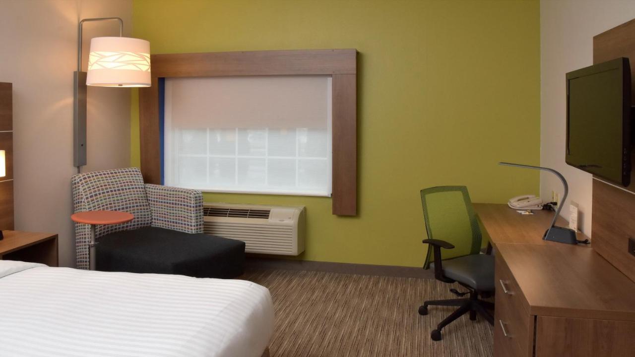 King Room - Non-Smoking at Holiday Inn Express Mount Pleasant-Scottdale, an IHG Hotel