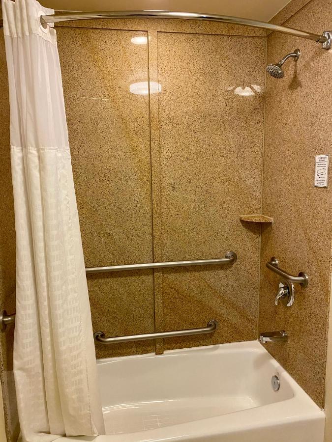 King Suite - Accessible/Non-Smoking at Comfort Suites Rock Hill Manchester Meadows Area