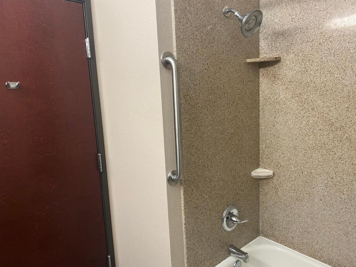 King Suite at Holiday Inn Express Hotel and Suites Fort Stockton by IHG