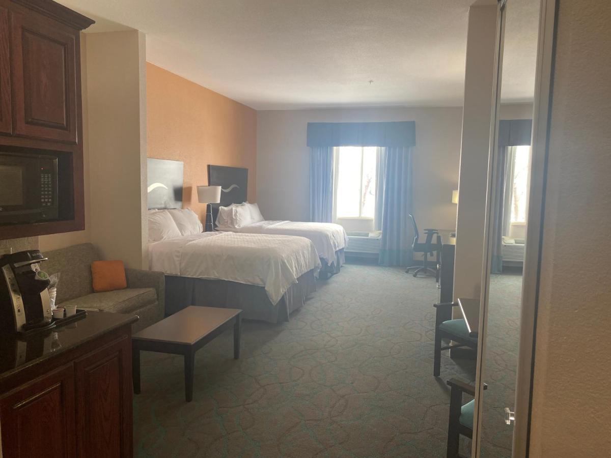 Queen Suite at Holiday Inn Express Hotel and Suites Fort Stockton by IHG