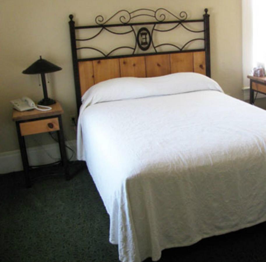 | Hotel Eklund