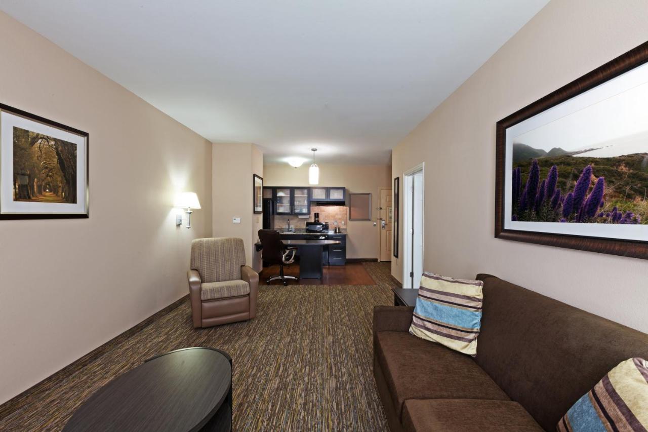 One-Bedroom King Suite at Candlewood Suites Amarillo-Western Crossing by IHG