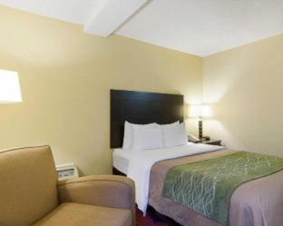 Room #45914013 at Quality Inn & Suites Little Rock West