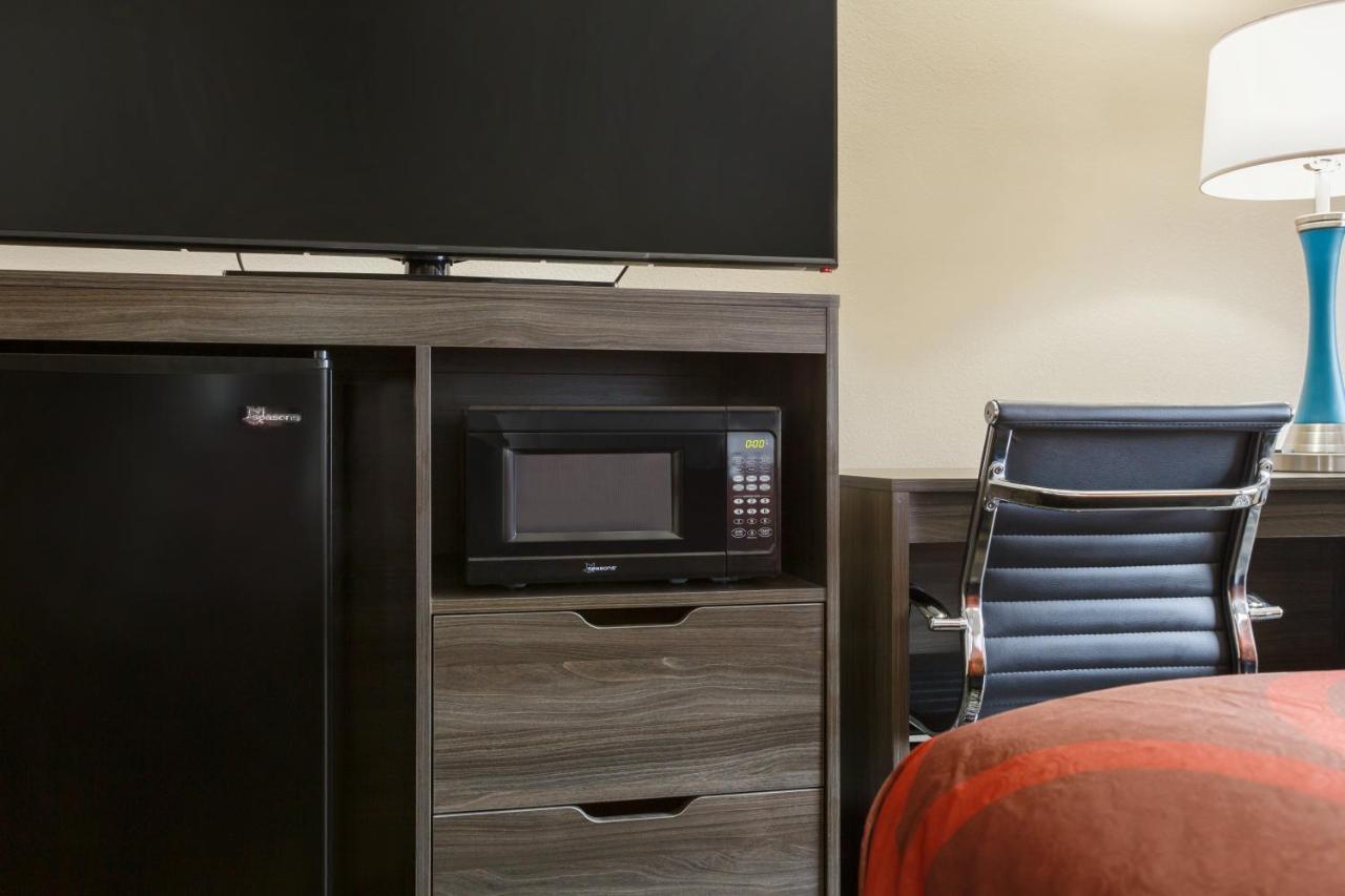 King Room - Non-Smoking at Super 8 by Wyndham San Antonio Airport North
