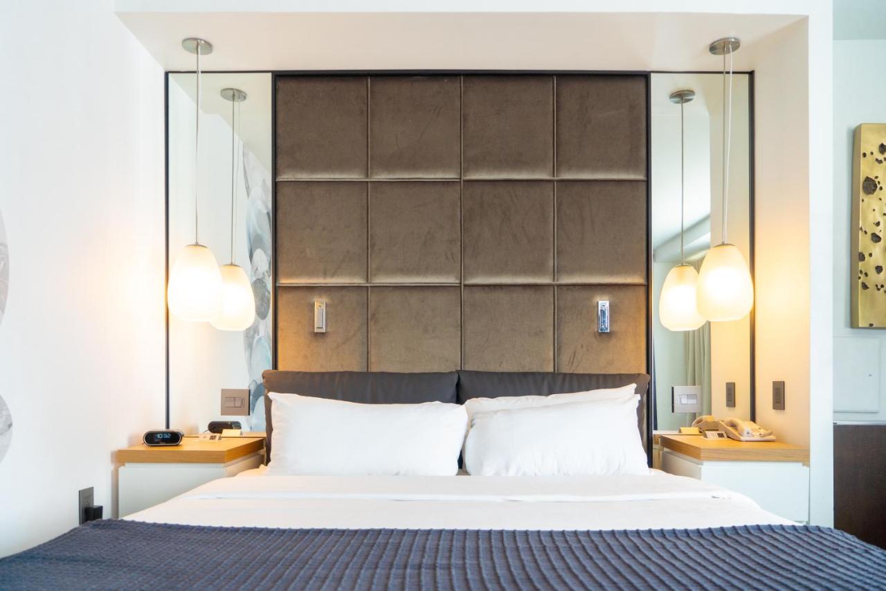 Premium Studio King at The Windsor Suites