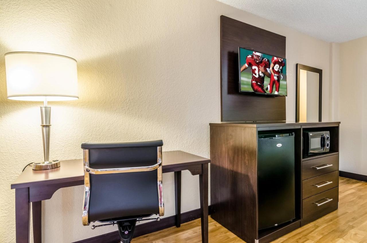 Premium King Room Smoke Free at Red Roof Inn PLUS+ Wichita East