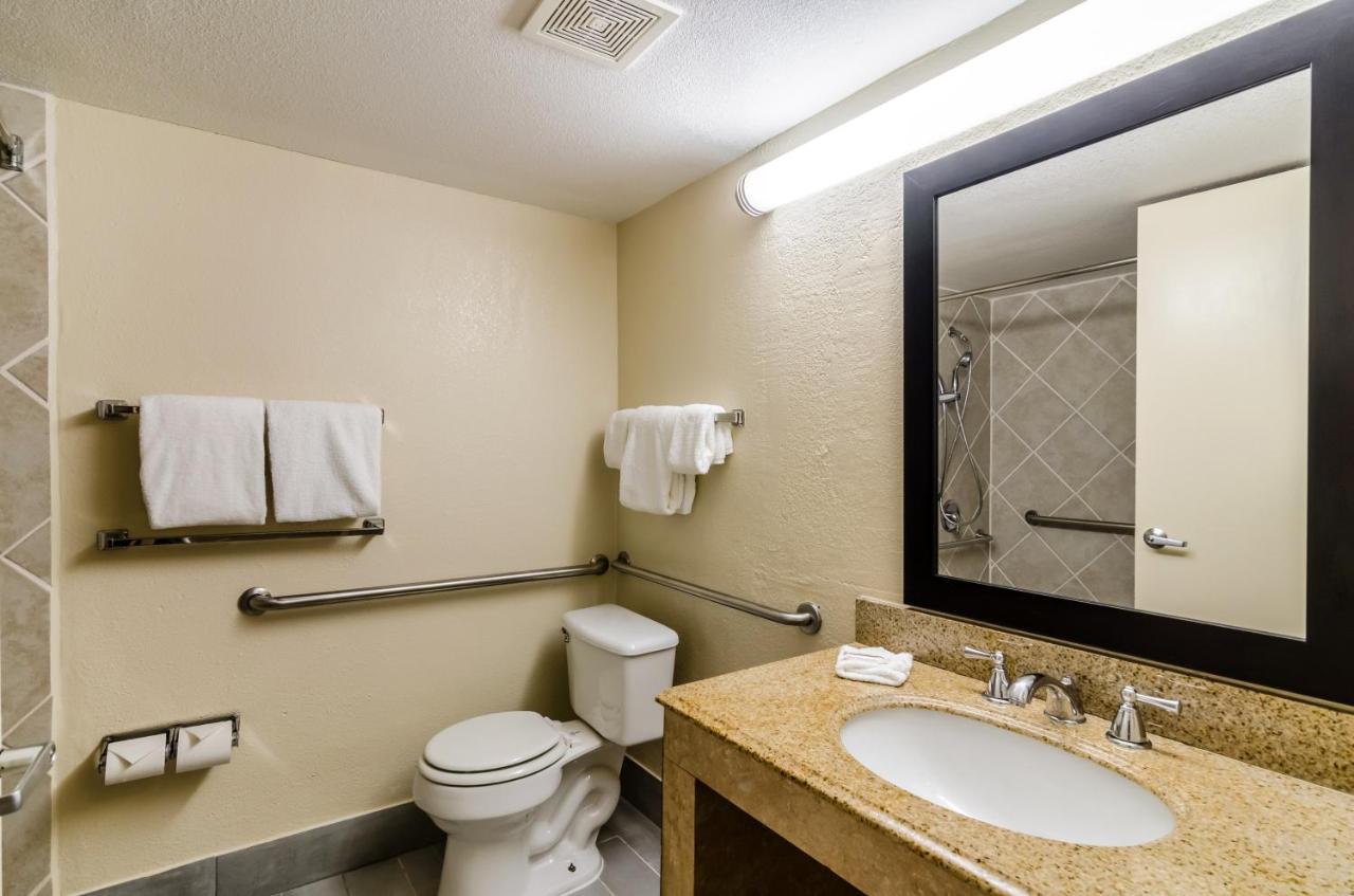 Deluxe King Room - Disability Access/Smoke Free at Red Roof Inn PLUS+ Wichita East
