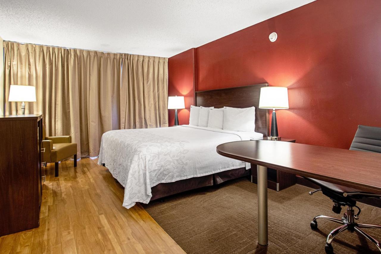 Superior King Room Smoke Free at Red Roof Inn PLUS+ Wichita East