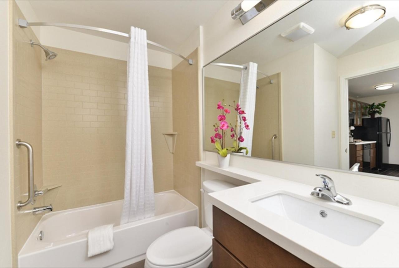 King Studio at Candlewood Suites Houma, an IHG Hotel