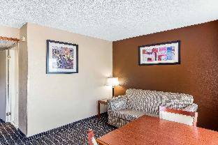 Room #49168610 at Quality Inn & Suites Sevierville - Pigeon Forge