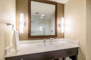 Room #230583608 at Comfort Suites Meridian and I-40