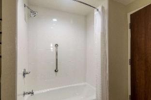 Room #230583609 at Comfort Suites Meridian and I-40
